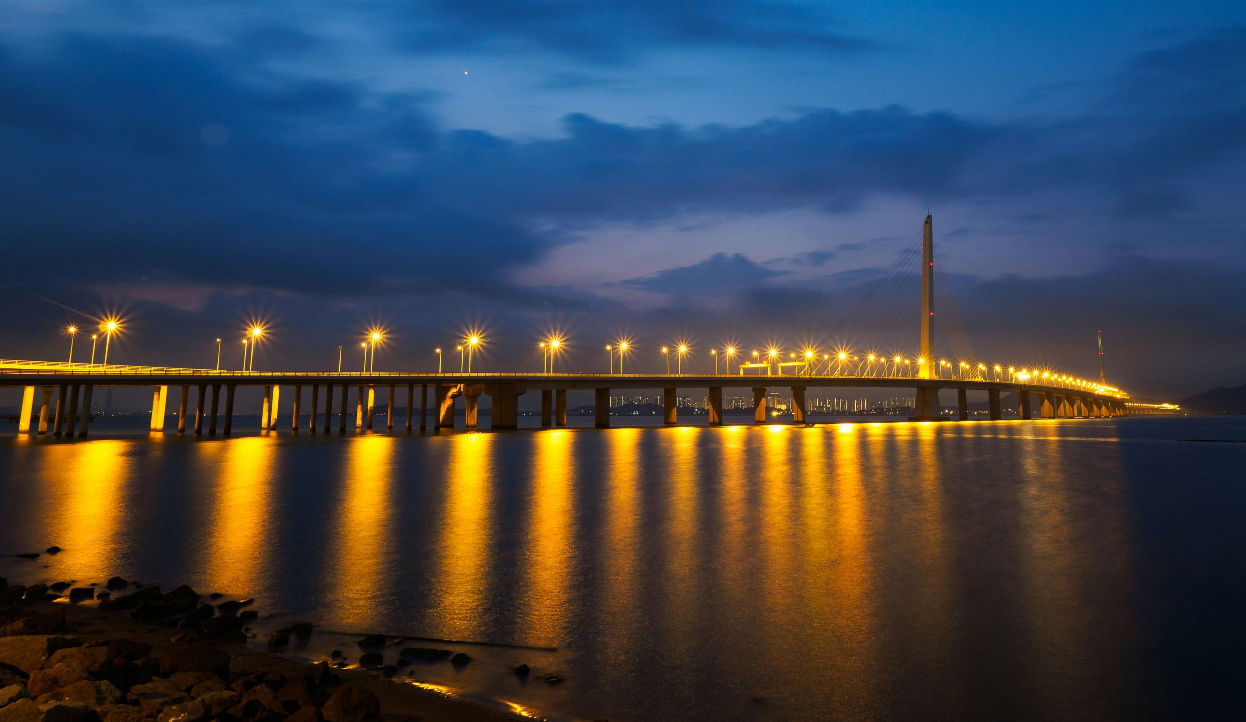 xuqing-jia-1tdzTfI-O1A-unsplash.jpg